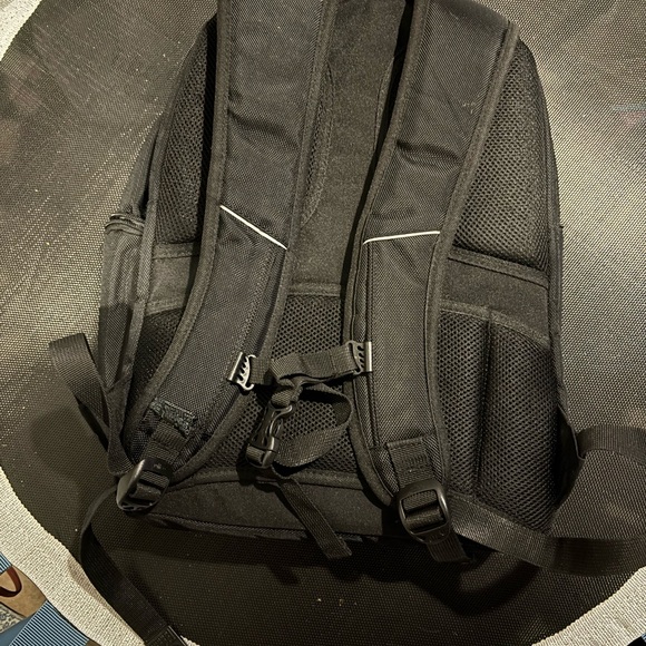 Kenneth Cole Reaction Backpack Like New - Picture 6 of 15
